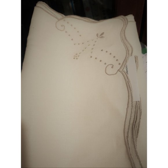 Madeira Embroidered Cut Work Tablecloth 39" x 39" Cream Vintage Linen Unused - Picture 5 of 9